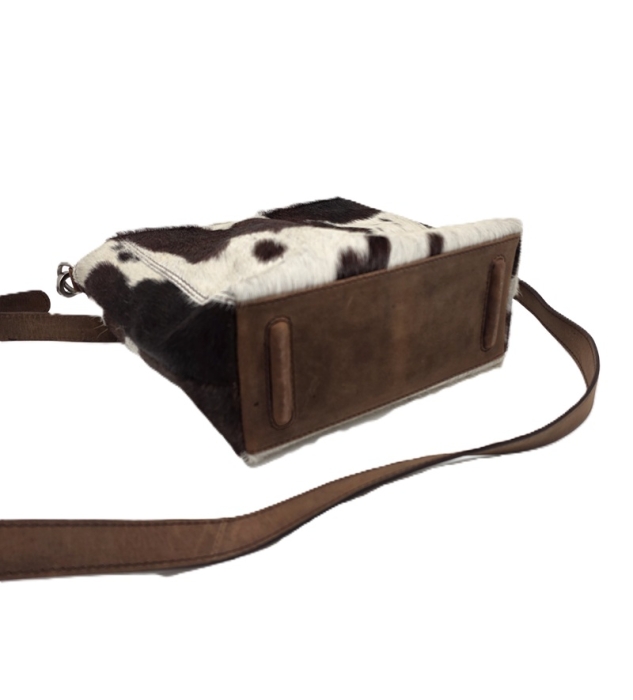 Preview: CASSIE SHERPA